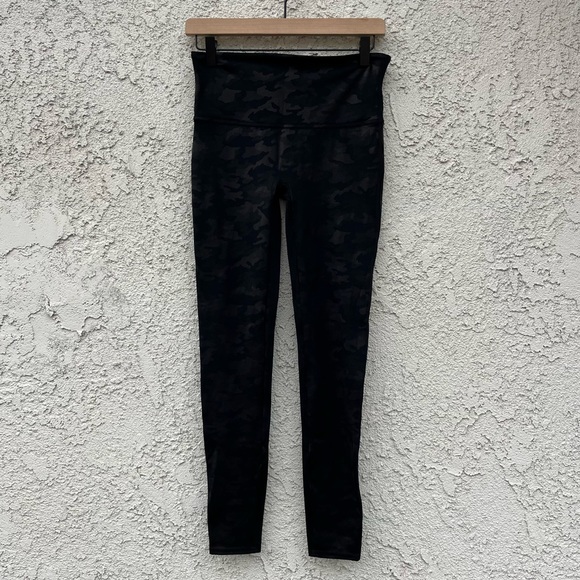Spanx - Faux Leather Camo Leggings in Matte Black Camo - Picture 4 of 6